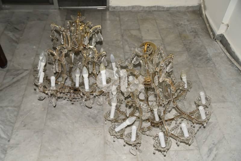 crystal  4 piece for sale  bi de3e l safar 4