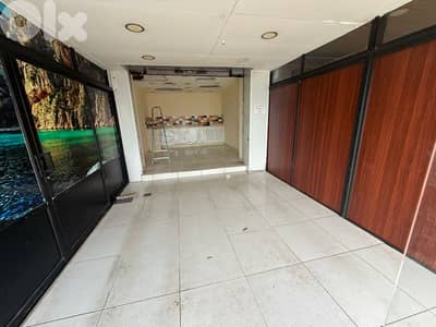 محل تجاري للبيع على الطريق البحري مباشرة – من المالك