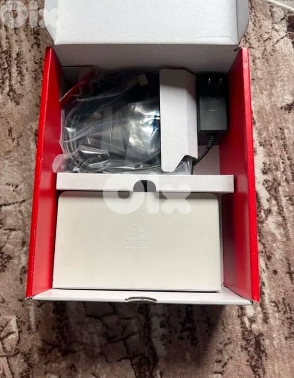 slightly used Nintendo oled 2