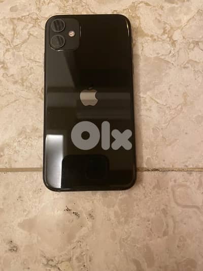 iPhone 11 - Battery Capacity = 68%