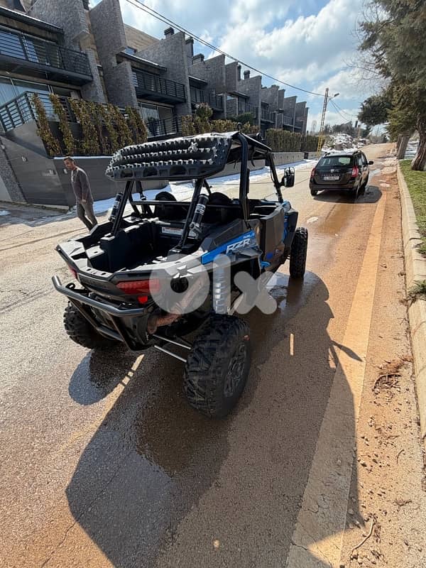 Polaris rzr xp4 1000 2