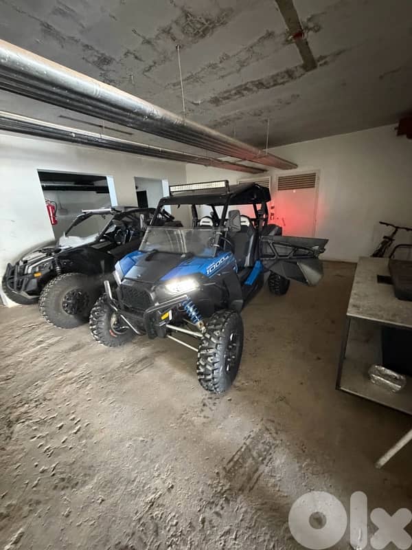 Polaris rzr xp4 1000 8