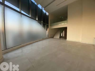 SPACIOUS APARTMENT IN ACHRAFIEH (200SQ) 3 BEDROOMS , (ACRIT-1056)