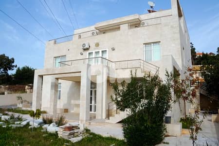 multy family villa for rent