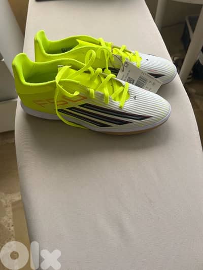 football futsal shoes