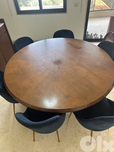 Dinning Table + chairs