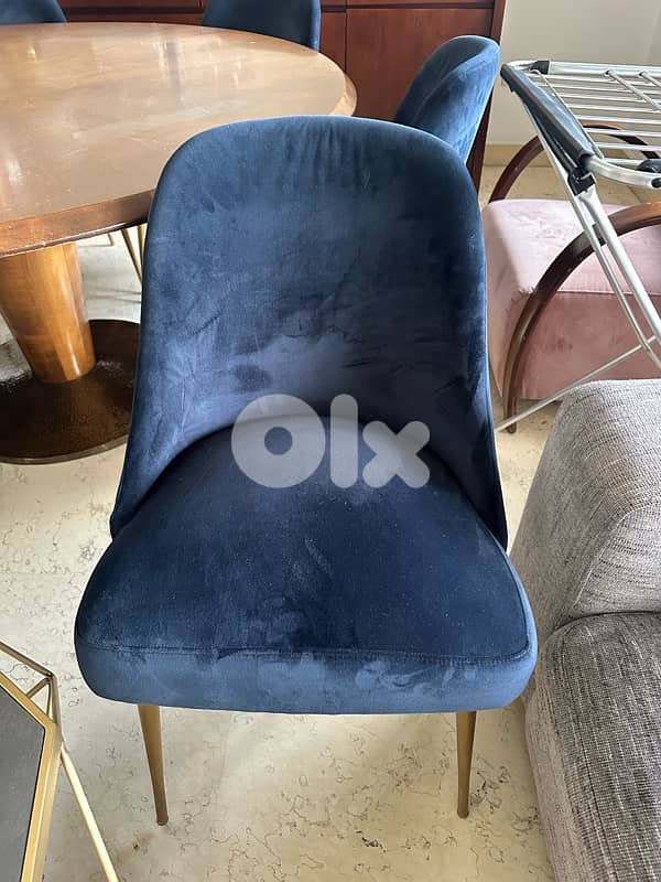 Dinning Table + chairs 5