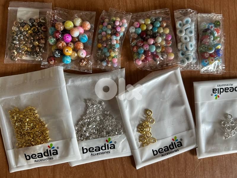 beads and necessary tools and accessories for jewelry making 4