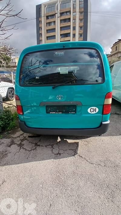 toyota hiace(4x4)