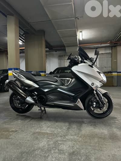 Yamaha T MAX 2016