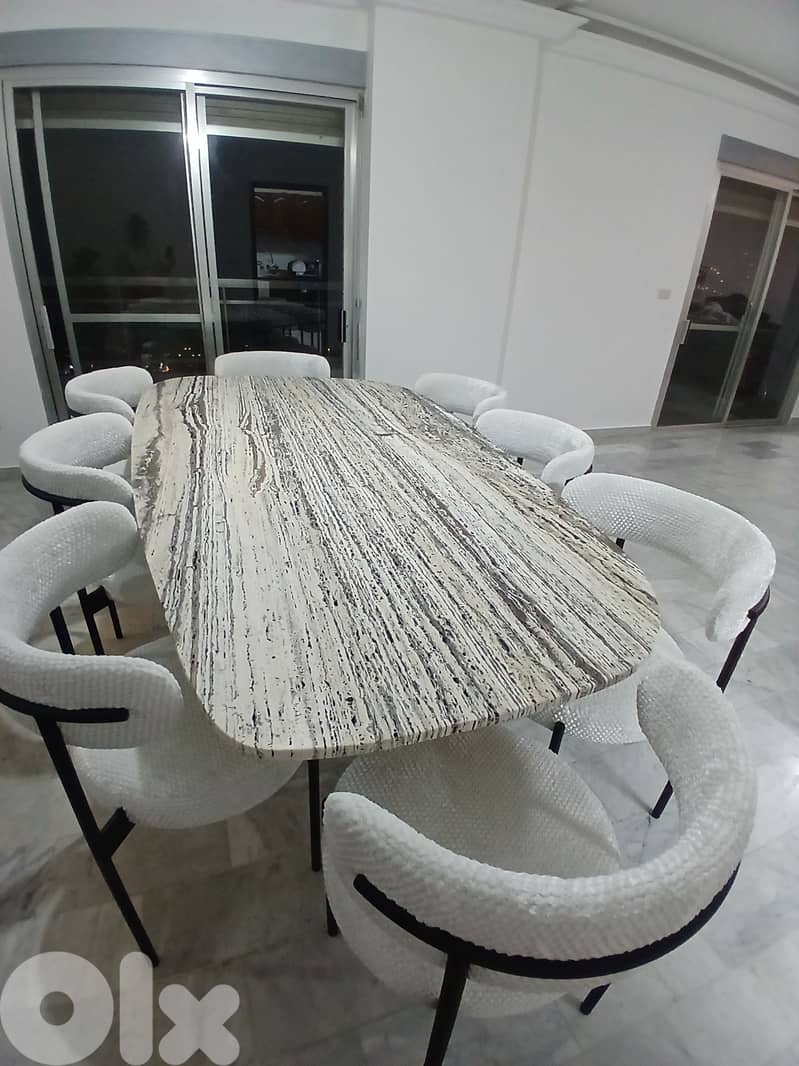 A full set of 4 pieces 3