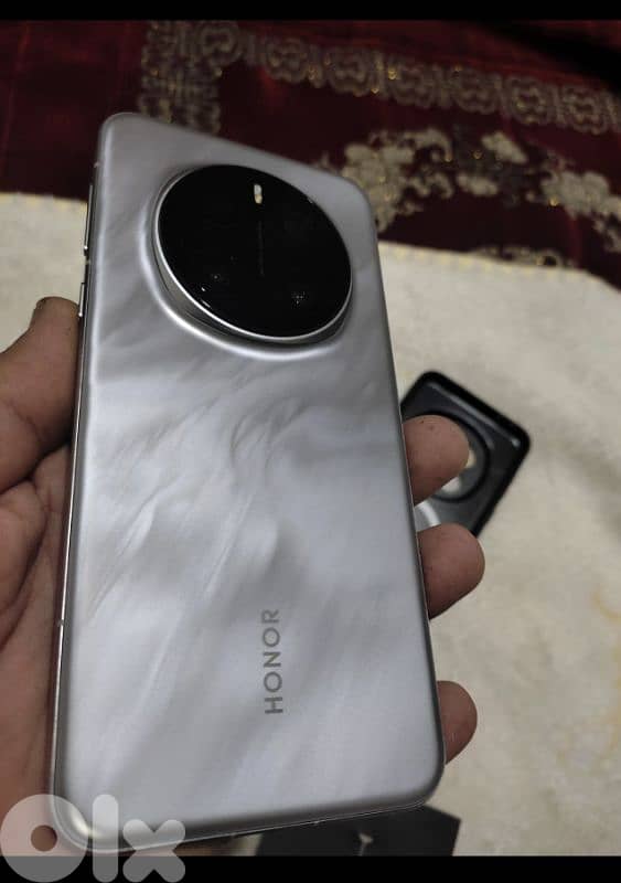 honor magic 7 pro 12/512 like new 1