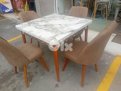 طاولي شبه جديد