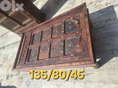 طاولة صالون وسط وجه باب اثري خشب قطراني انتيك قديمة