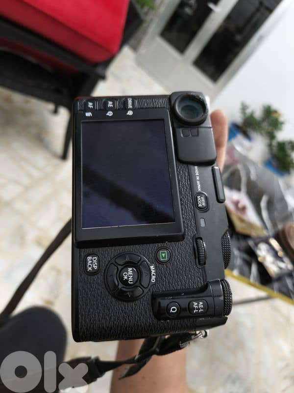 Fujifilm Xpro-1 digital camera 16mp w hand grip 3