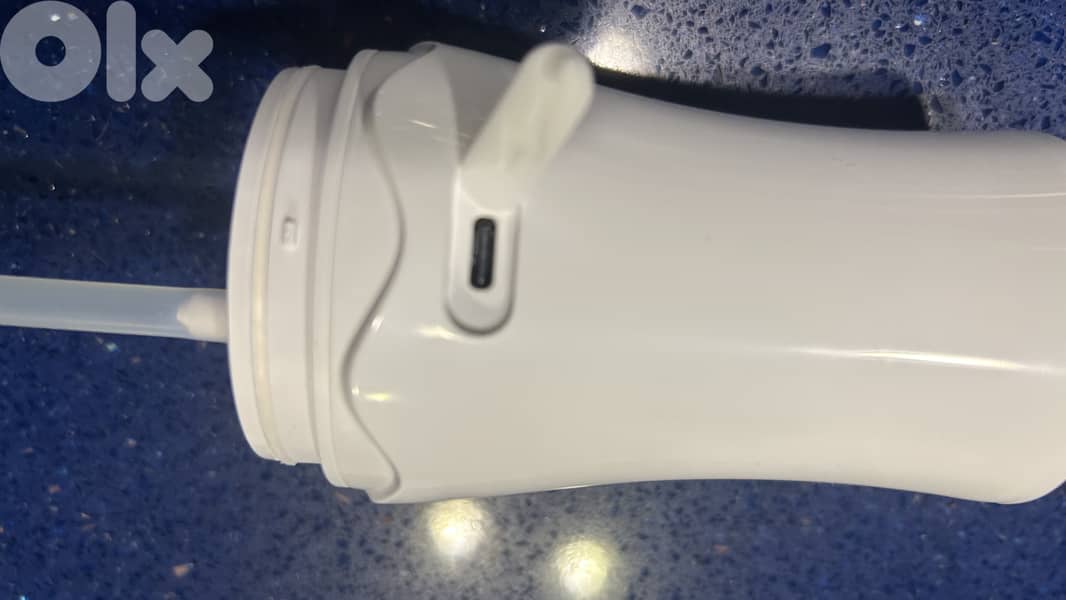 water flosser / oral irrigator 4