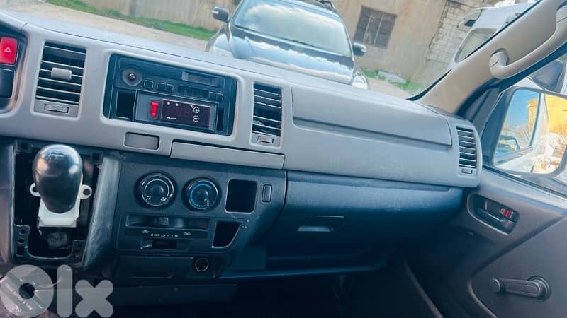 van nissan and van toyota 8