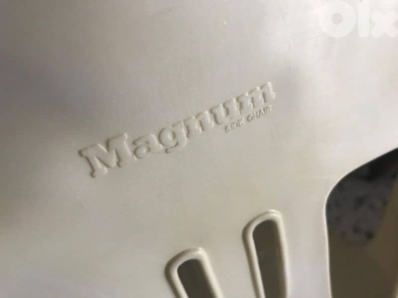 Plastic Chairs for Sale – Good Condition 1