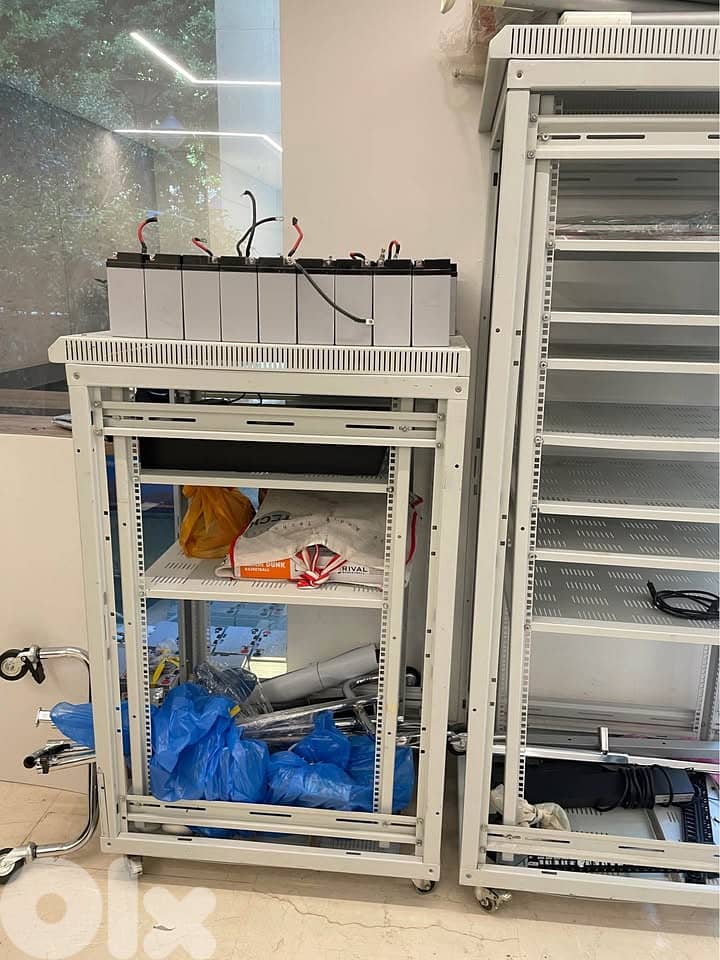 Server racks 42 U and 18 U 1