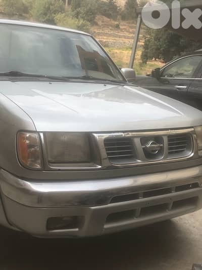 نيسان فرونتير 2000