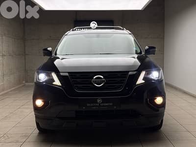 Nissan Pathfinder MIDNIGHT PACK 2018 7 Seats