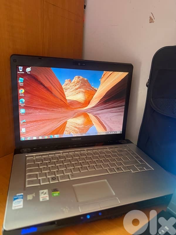 Laptop Toshiba like new 1