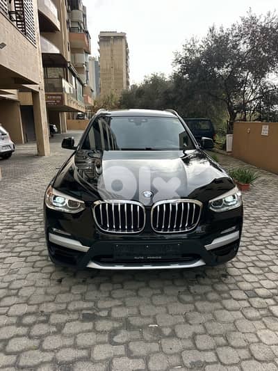 BMW X3 x-drive 30i sport package 2019 black on black (clean carfax)