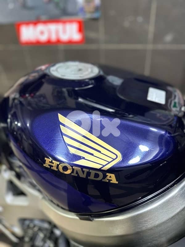 HONDA -CBR -FIREBLADE 7