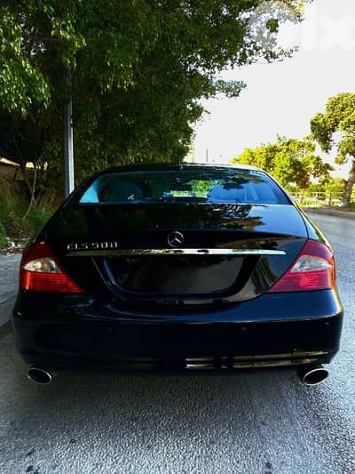 Mercedes-Benz 500 CLS mod  2006 super clean car as new