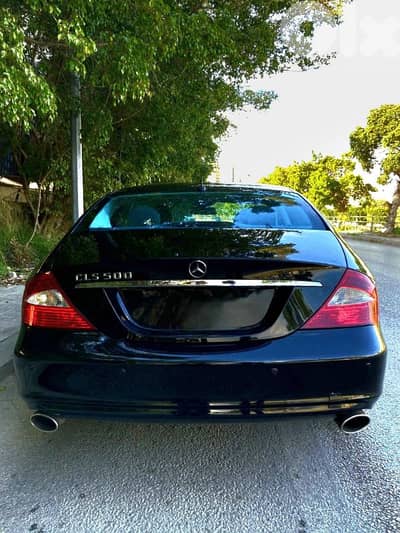Mercedes-Benz 500 CLS mod  2006 super clean car as new