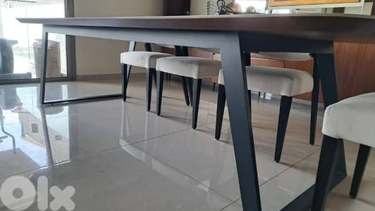 dinning table