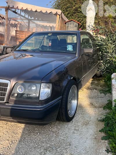 Mercedes-Benz E-Class 1992