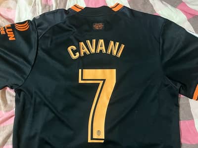 valencia puma jersey 2022 cavani 7