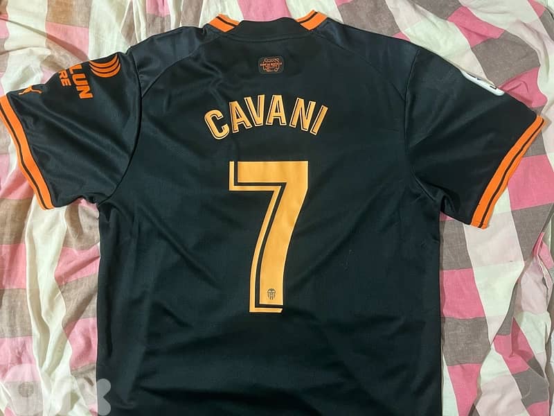 valencia puma jersey 2022 cavani 7 3
