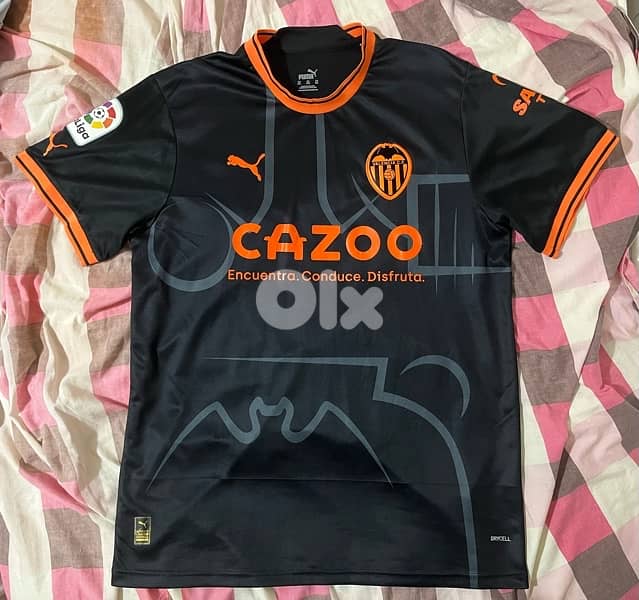 valencia puma jersey 2022 cavani 7 5