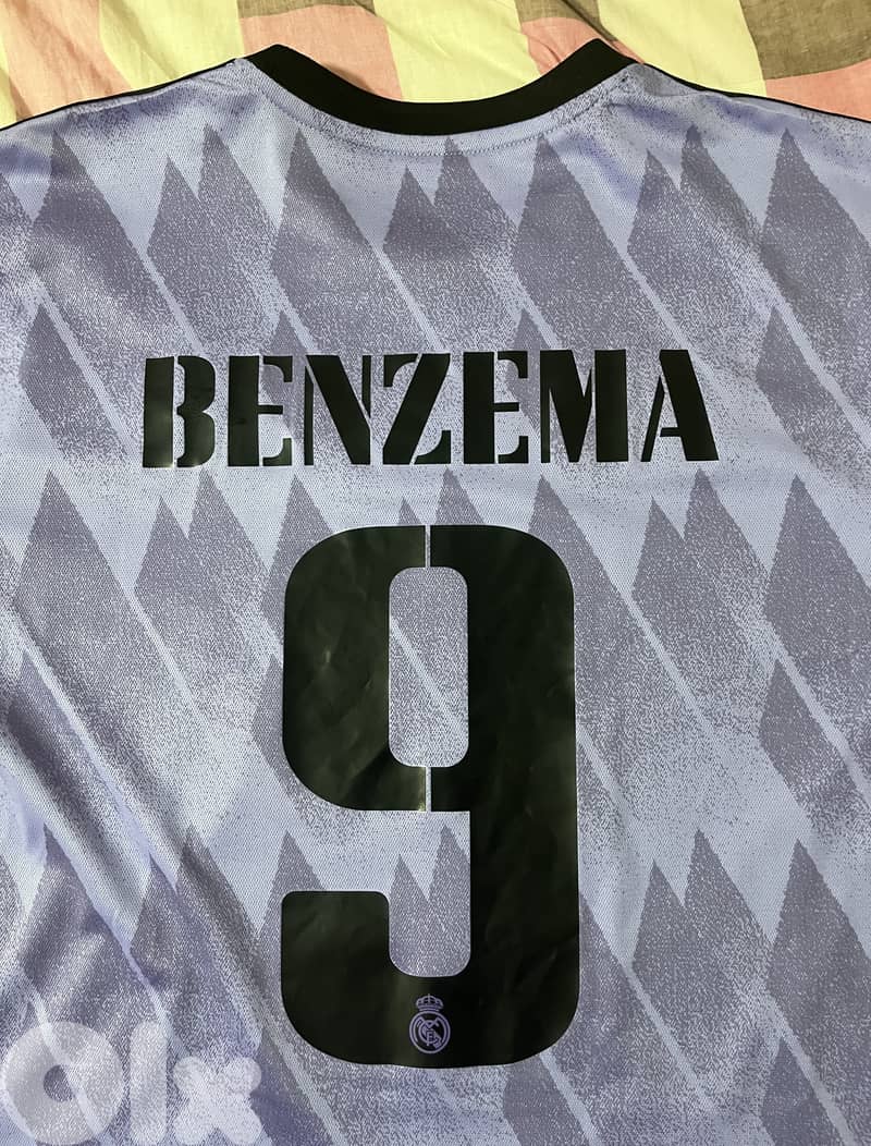 Real Madrid benzema kit full badges 2