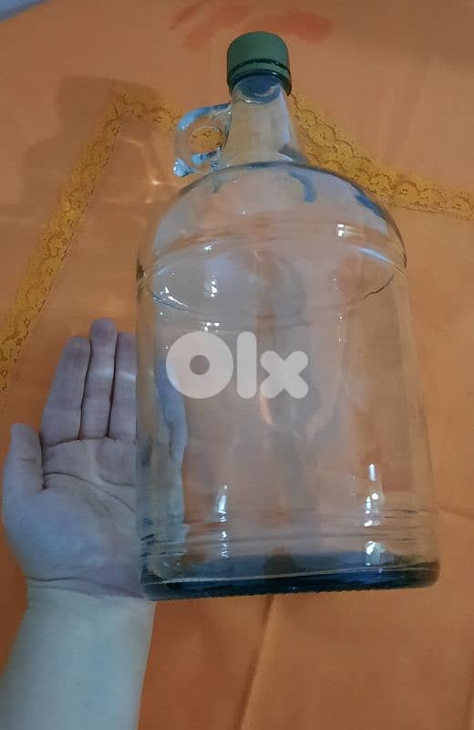 Glass galons. sizes:small 24cm,medium 27cm,L 31cm,XL 33cm غالون زجاج 2