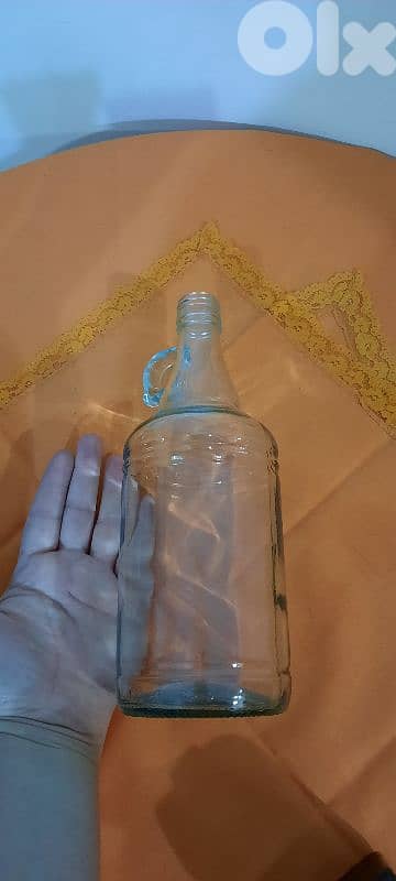 Glass galons. sizes:small 24cm,medium 27cm,L 31cm,XL 33cm غالون زجاج 7