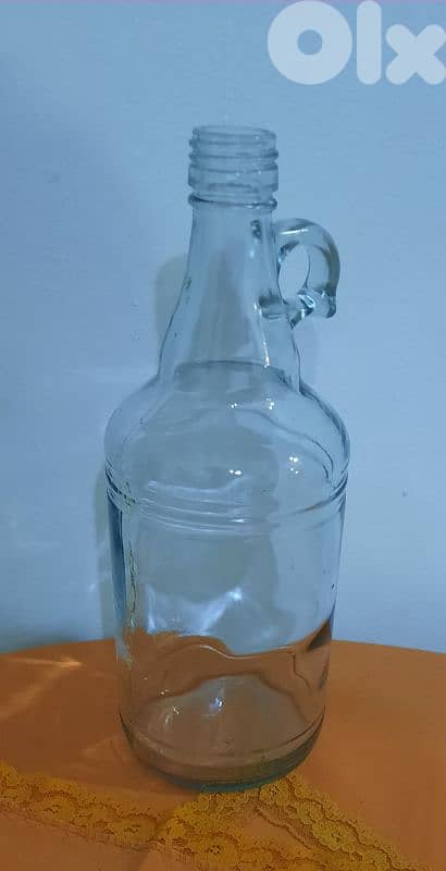 Glass galons. sizes:small 24cm,medium 27cm,L 31cm,XL 33cm غالون زجاج 9