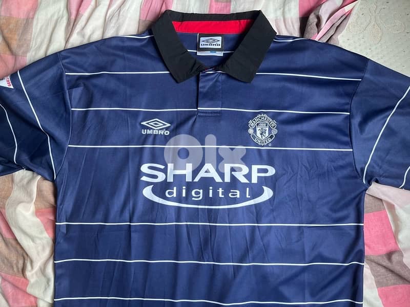 Manchester United 1999 kit beckham 7 4
