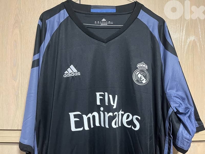 Real Madrid ronaldo 7 2017 third adidas kit 3