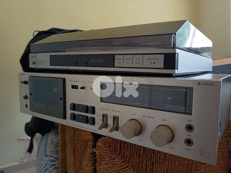 cassette deck and turntable 1