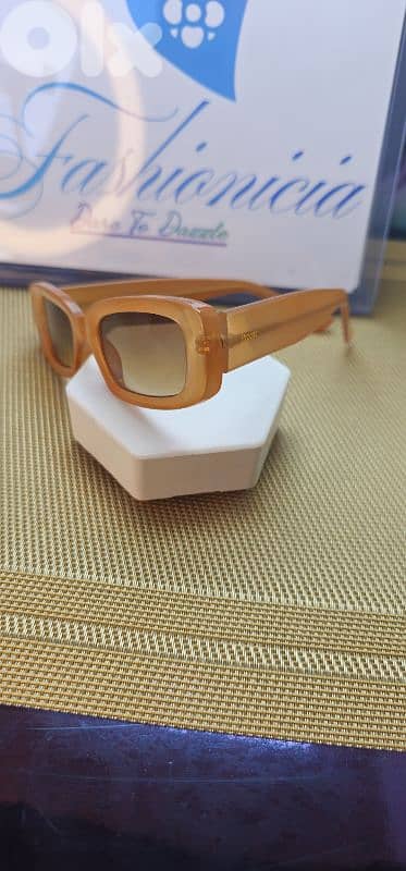 Przene Retro Mid -size rectangular women  sunglasses 1