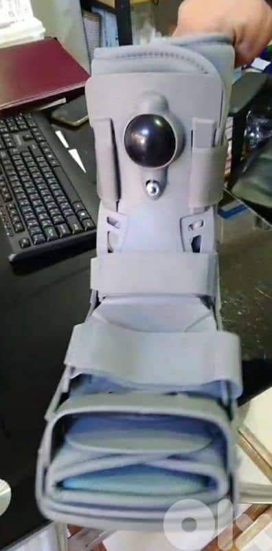 braceability walking shoe 1