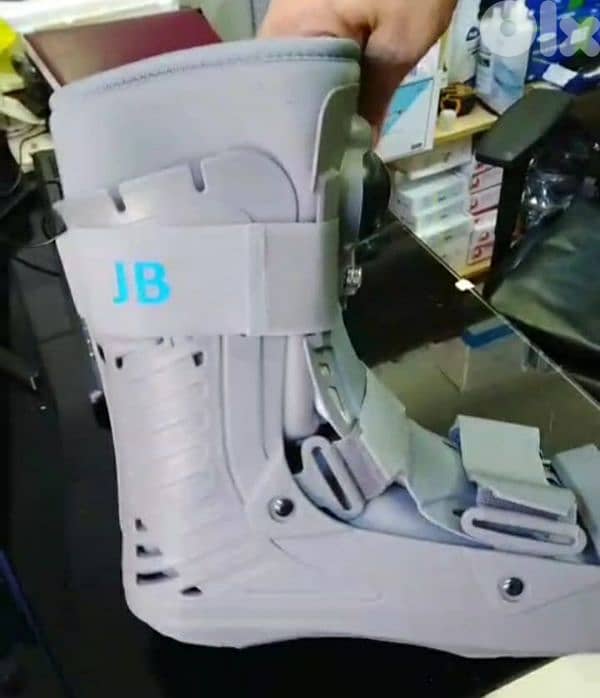 braceability walking shoe 2