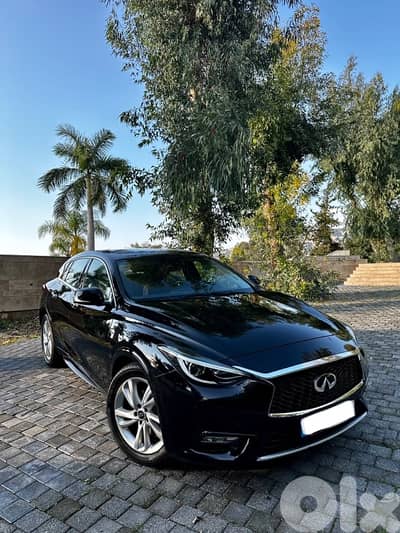 Infiniti Q30 2017 low mileage
