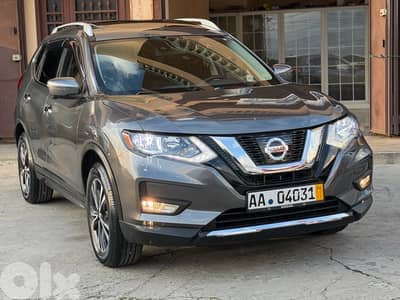 Nissan Rogue model 2019 4wd Panoramic super clean