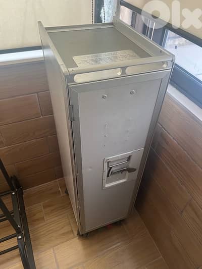 HEAVY DUTY TROLLEY + 7 DRAWERS