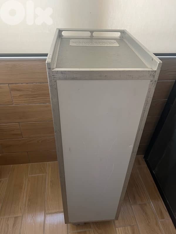 HEAVY DUTY TROLLEY + 7 DRAWERS 1