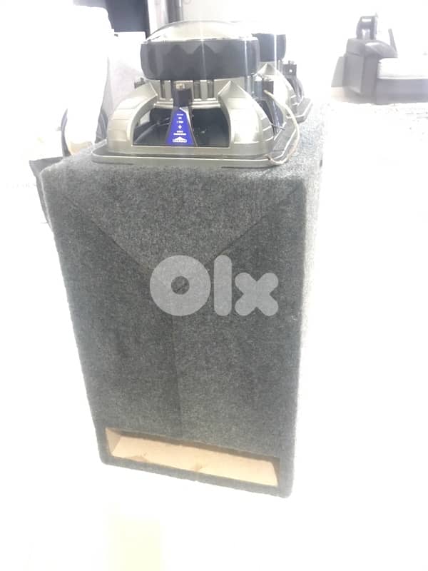 kickers subwoofers 10” 2